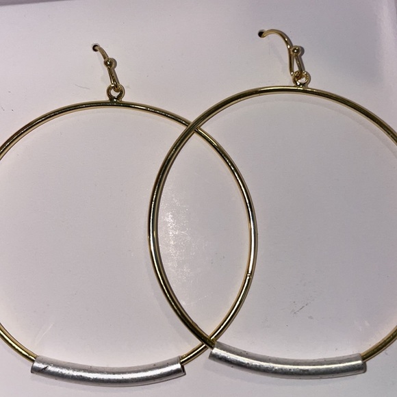GOLD Tone Large Hoop Earrings NWT - Picture 2 of 4